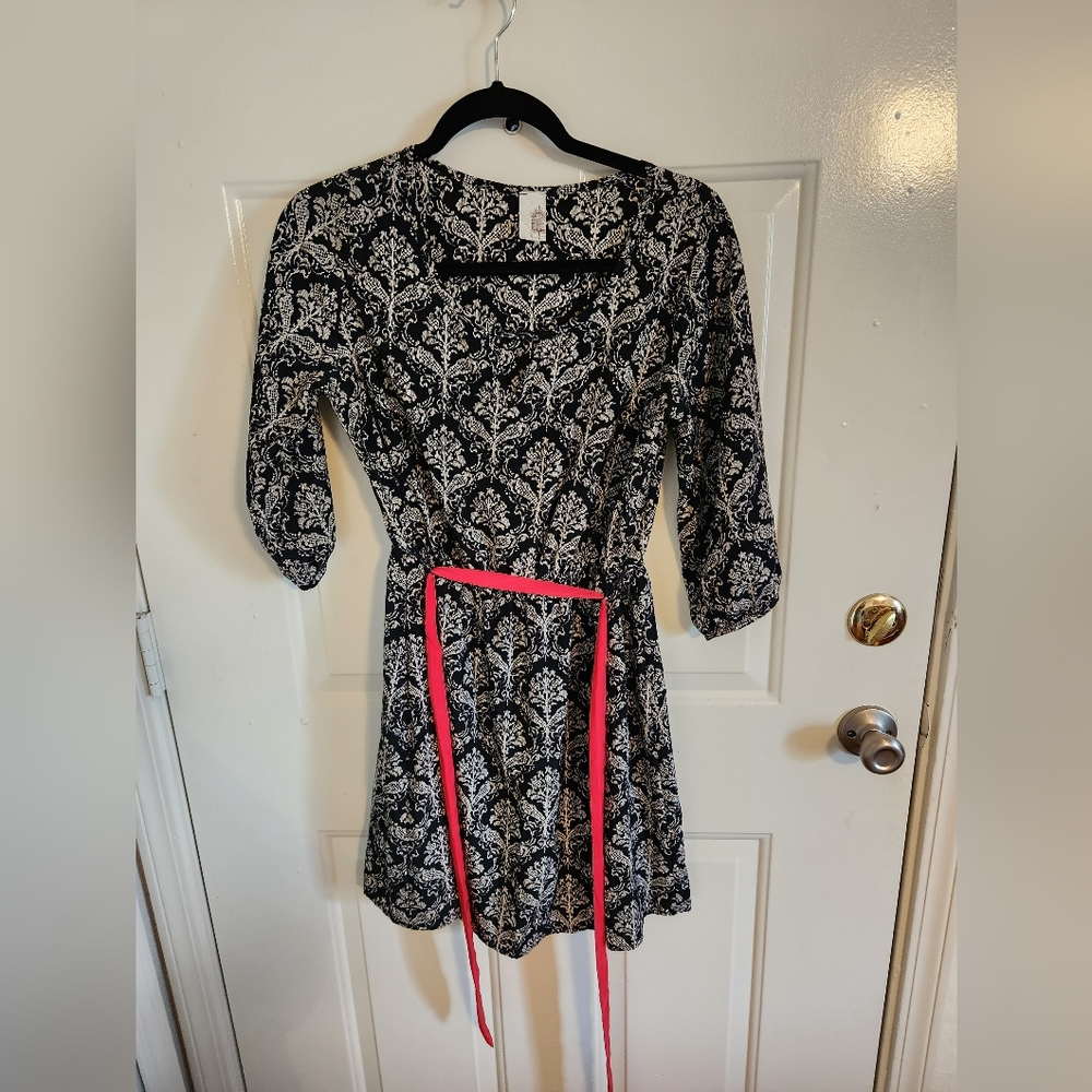 Francesca's fleur-de-lis dress